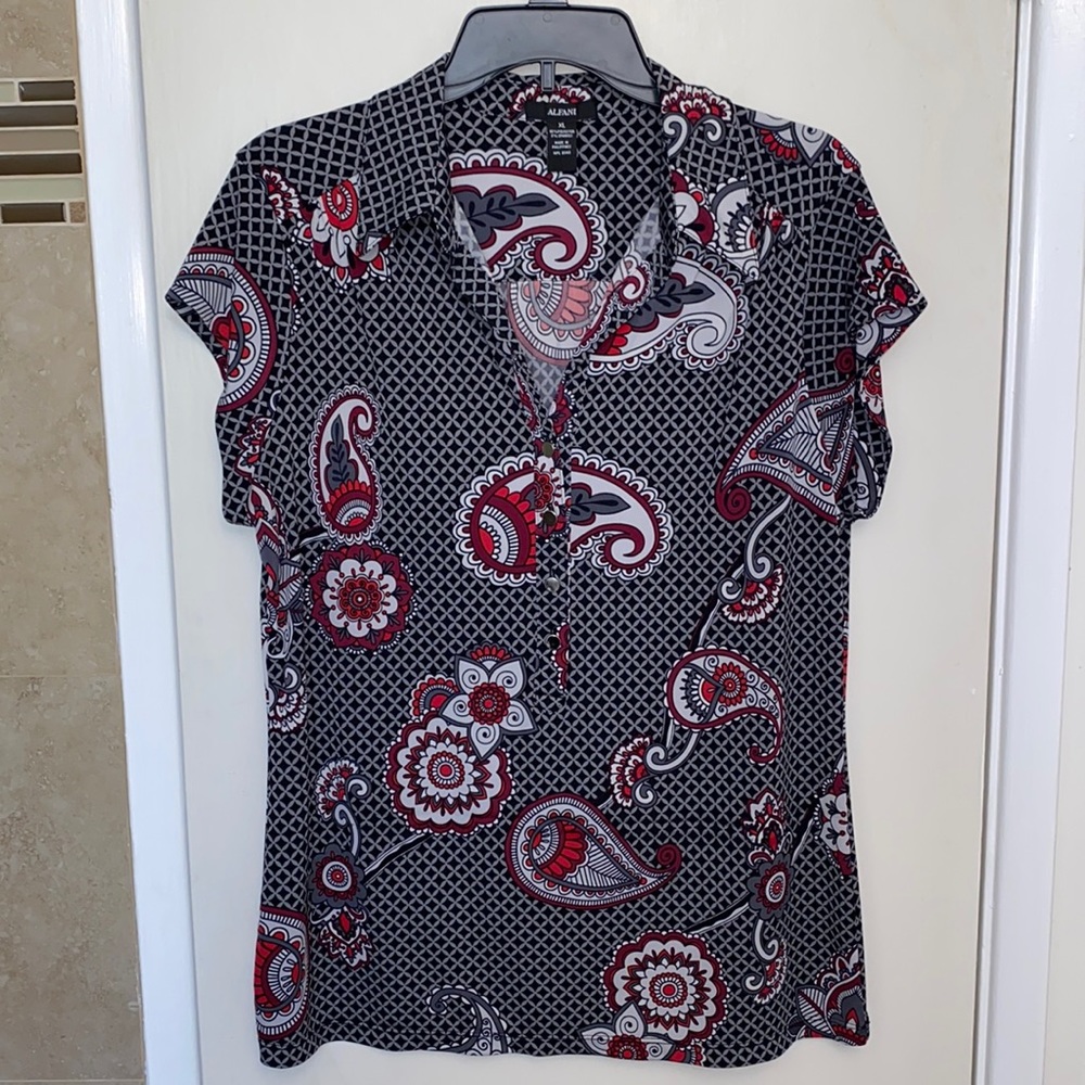 Women’s Short Sleeve Blouse